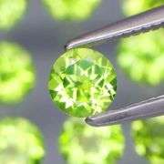 Superb 4.26ct high fire VS Peridot set -UNTREATED!!!