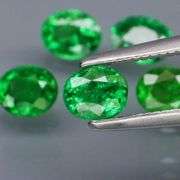 Rare collectors 1.83ct untreated chrome green Tsavorite set