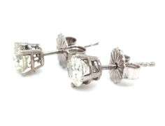 14kt White gold 0.52ctw diamond stud earrings