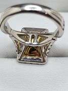 Magnificient Ladies Diamond Halo Ring