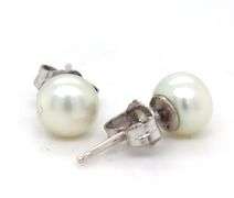 925 Sterling silver fresh water pearl stud earrings