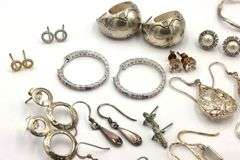 Group lot of Vintage 925 sterling silver earrings