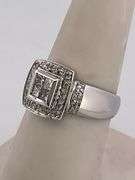 CERTIFIED BRAND NEW 18K WHITE GOLD DIAMOND RING