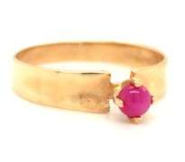 14kt Yellow gold ruby cocktail ring