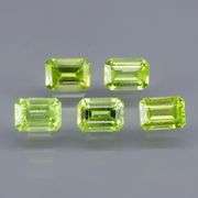 Brilliant 5.27ct 5pc set of matched emerald cut Peridot