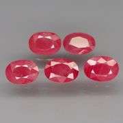 Collectors 5.18ct bright pinkish red Ruby set from Madagascar!