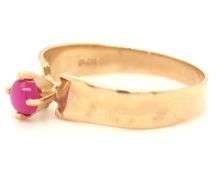 14kt Yellow gold ruby cocktail ring