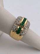 CERTIFIED 18K YELLOW GOLD LADIES  DIAMOND AND EMERALD RING / BAND