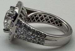 14K White Gold Round Brilliant Cut Diamond Ring of 5.56