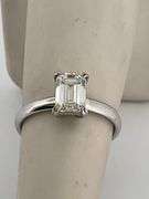 G.I.A. CERTIFIED LADIES DIAMOND RING