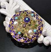Exquisite 14K Brooch with Enamel and Stones