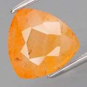 Bright orange! Trillion cut! 4.56ct Sapphire!