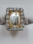 Magnificient Ladies Diamond Halo Ring