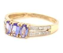 10kt Yellow gold blue sapphire cocktail ring