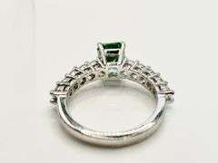 14 Kt White Gold 2.5 Ct Emerald Green Fire Moissanite Ring