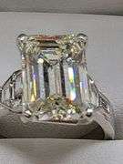 Investment! Luxe 5.5 ctw Platinum & Diamond Showstopper