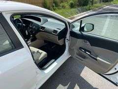 2013 Honda Civic Natural Gas One Owner, Please review the full item description.