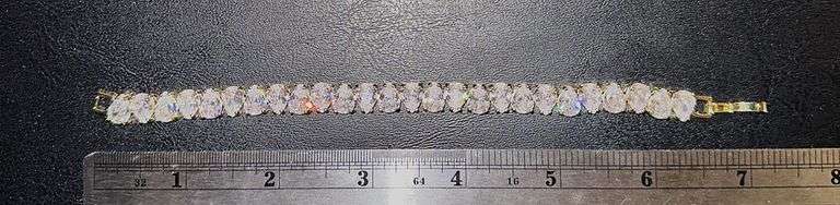 18 Kt Yellow Gold Plated 32.5 Ctw Simulated Diamond Tennis Bracelet