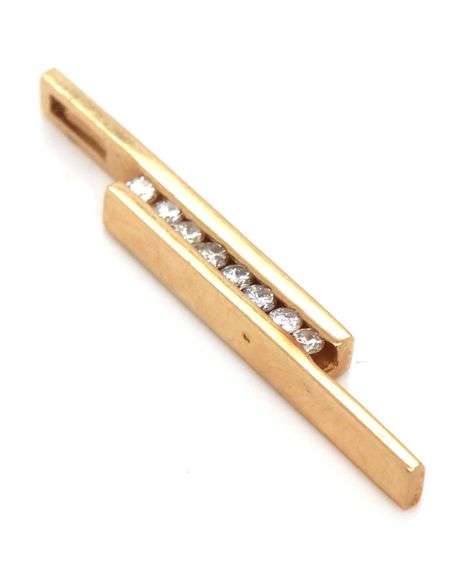 14kt Yellow gold diamond pendant