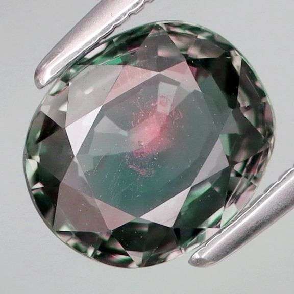 Collectors 2.19ct untreated multi-color VS grade Sapphire!
