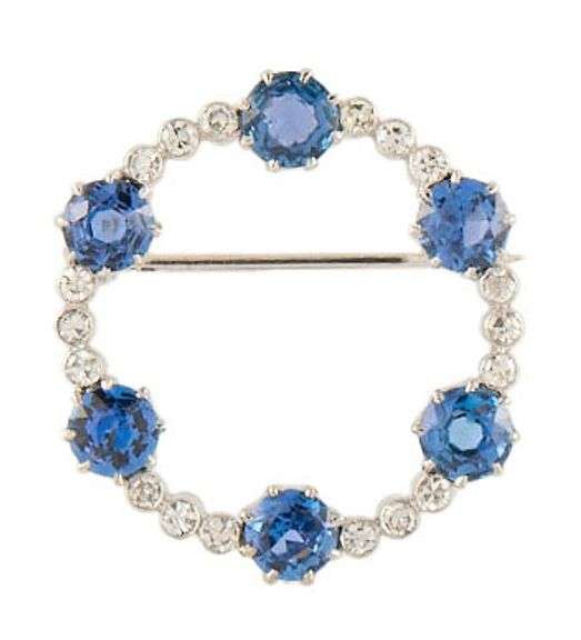 4.50ctw Sapphire and 0.25ctw Single Cut Diamond Circle Brooch in 18K
