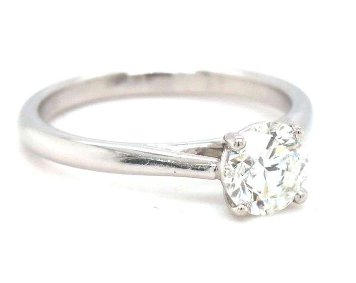 Platinum 0.60ct round brilliant cut silitaire diamond ring