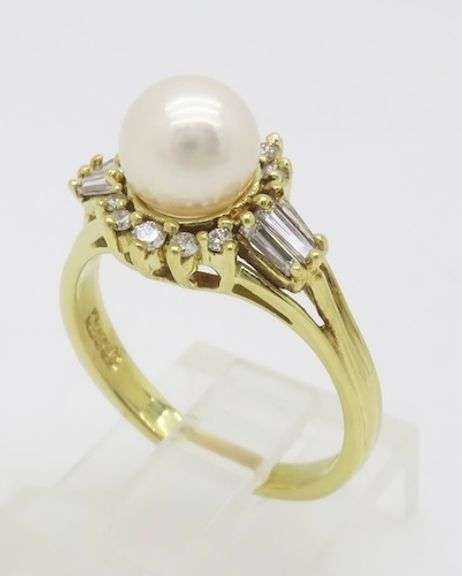 18k Gold Pearl & Diamond Halo Ring