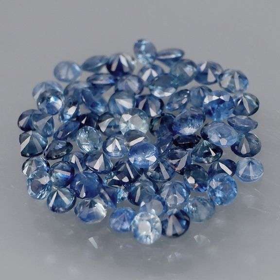 Eye catching 3.51ct denim blue Sapphire set