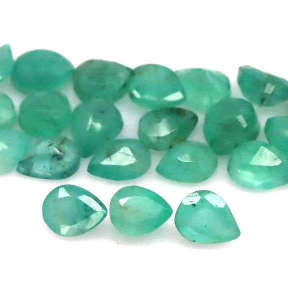 Bright emerald green 7.40ct 24pc Emerald set