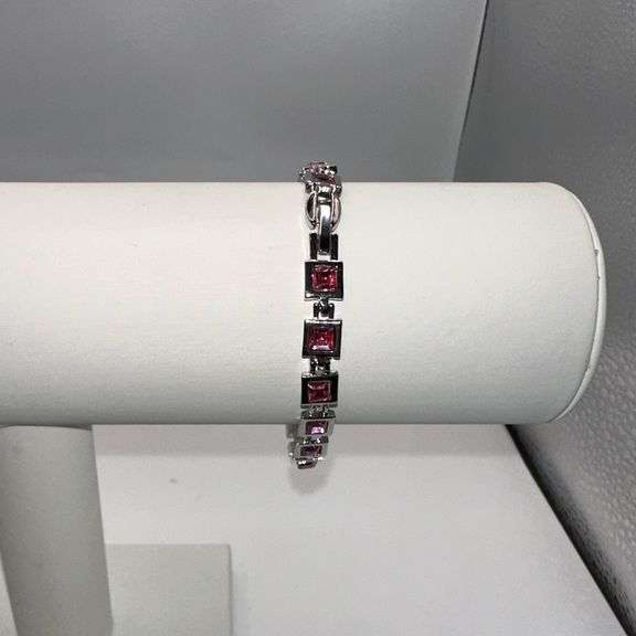18 Kt White Gold Plated Lab Simulated 17 Ctw Pink Sapphire Princess Cut Bracelet