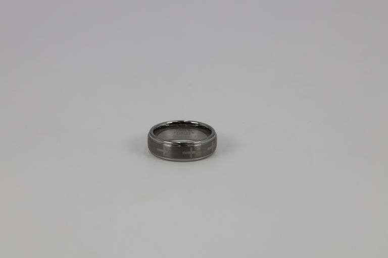 7mm Tungsten Carbide Wedding Band w/Laser Engraved Crosses Size 7