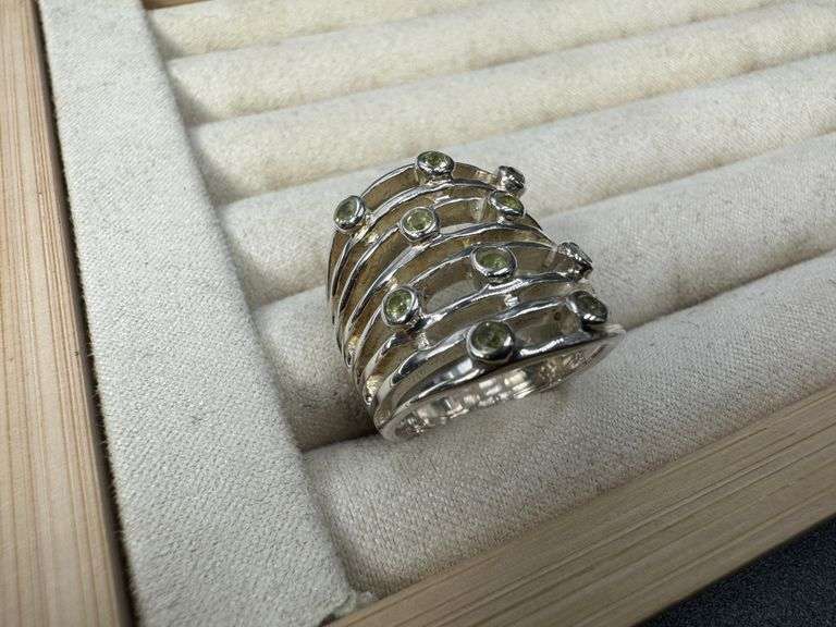 Sterling Silver Natural Gemstone Perdiot Ring Size 6