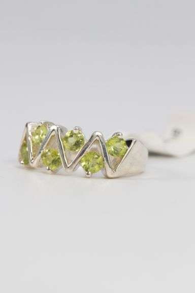 Sterling Silver Peridot Gemstone Ring