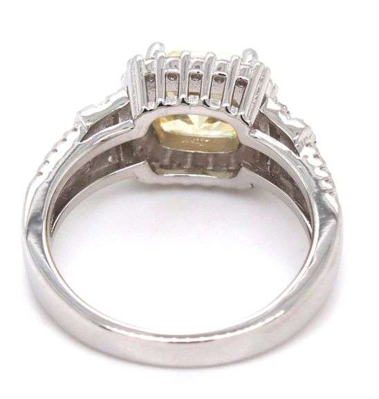 925 Sterling silver cushion cut yellow and round brilliant cut white cubic zirconia ring