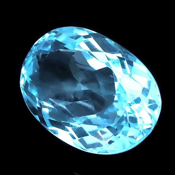 Full sparkle! 19.65ct VS grade Swiss blue Topaz!