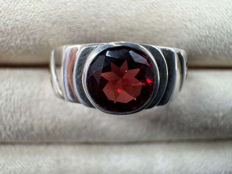 Sterling Silver Genuine Natural Garnet Gemstone Ring Size 7