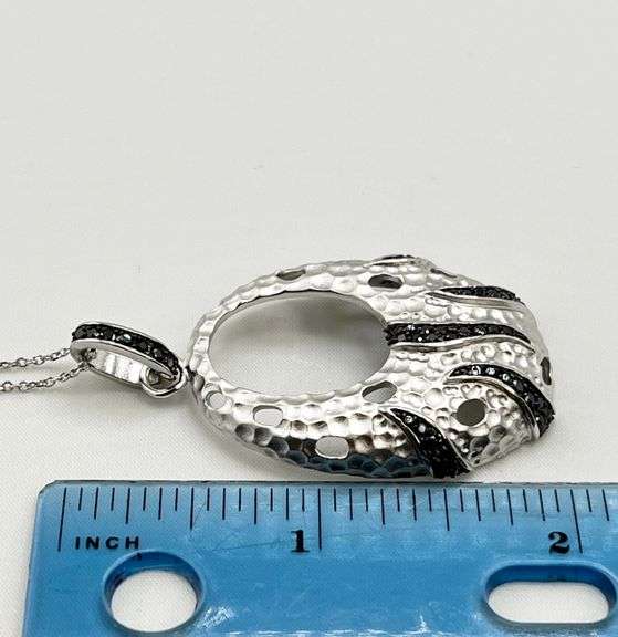 925 Sterling Silver Hammered Texture Oval Pedant With Black Crystal Pave Necklace