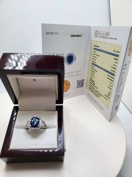 Very fine Natural Sapphire 3.48 ctw with diamond accent set in silver ring, EGL certified