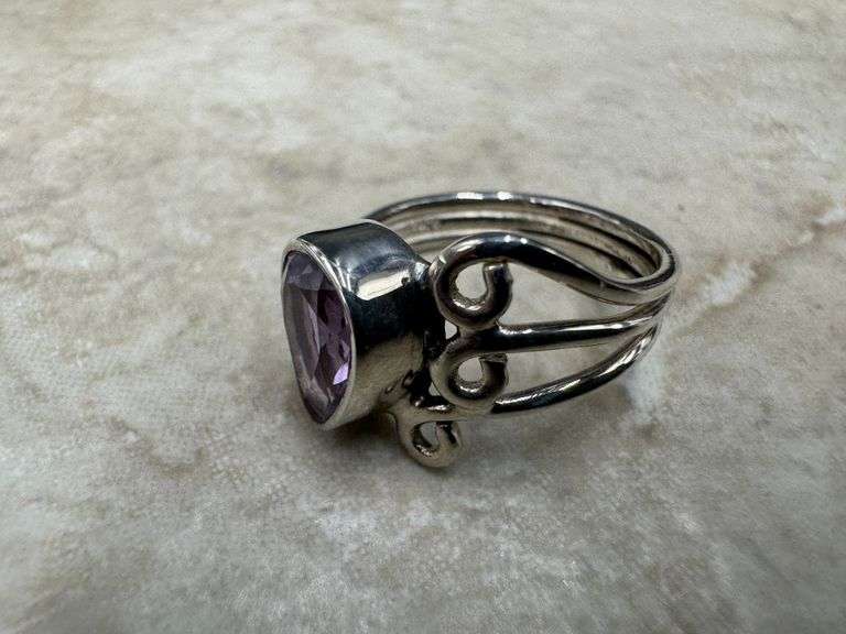 Sterling Silver Natural Gemstone Amethyst Ring Size 5