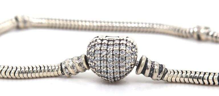 925 Sterling silver pandora style bracelet with cubic zirconia heart shaped clasp