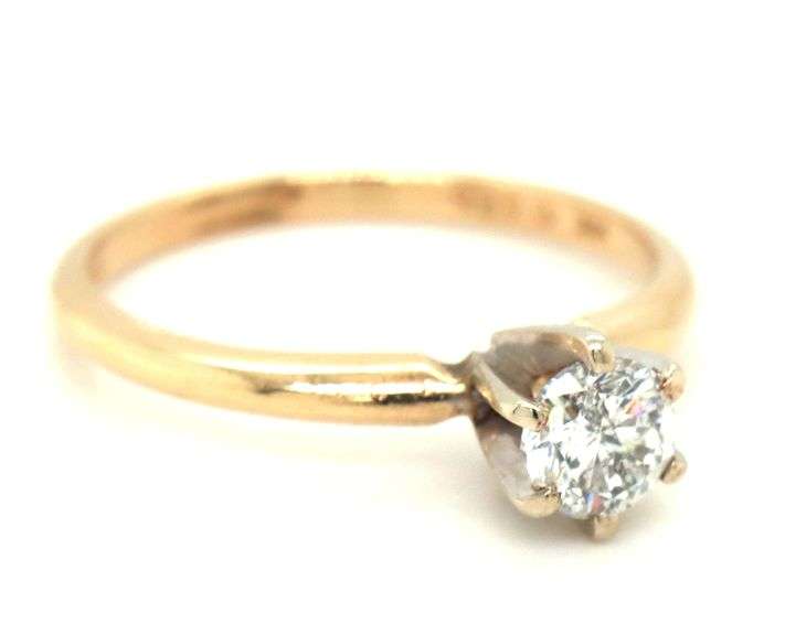 14kt Yellow gold diamond engagement ring