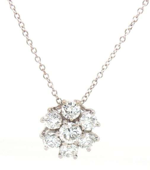 18kt  White gold 1.40ctw 7 stone diamond cluster pendant on chain