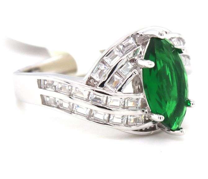 Green marquise and white baguette cubic zirconia ring in 925 sterling silver