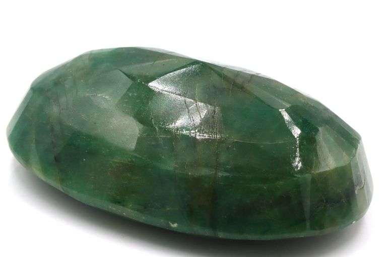 Fabulous Colossal 707.20CTS Oval Faceted Genuine Emerald Precious Loose Gemstone