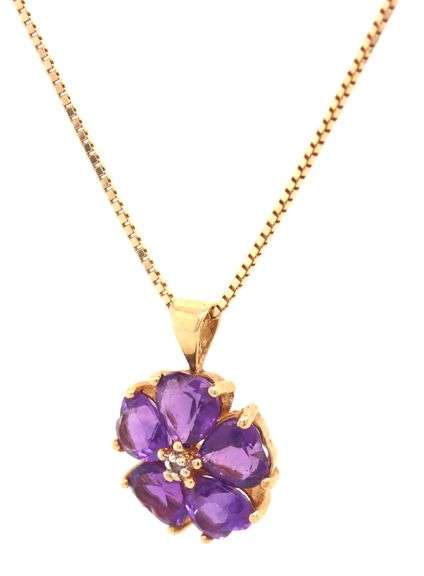 14kt Yellow gold heart shaped amethyst flower pendant on chain
