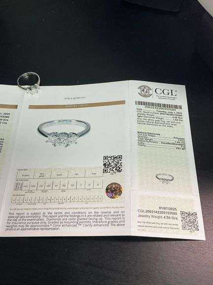 CERTIFIED 14K WHITE GOLD DIAMOND RING- LEO