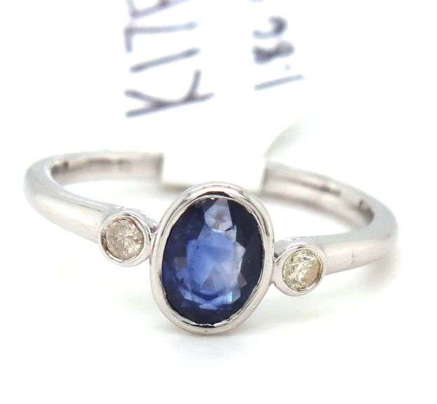 Exquisite Oval Emerald-Cut Blue Sapphire & Diamond Ring in 925 Sterling Silver