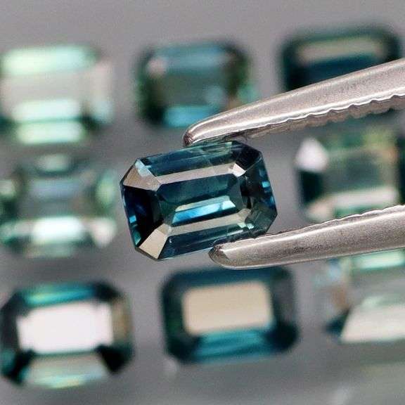 Breath taking! 2.27ct set of blue green Australian Sapphires