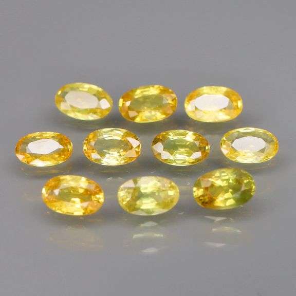Excellent 2.85ct vibrant yellow Ceylon Sapphire set