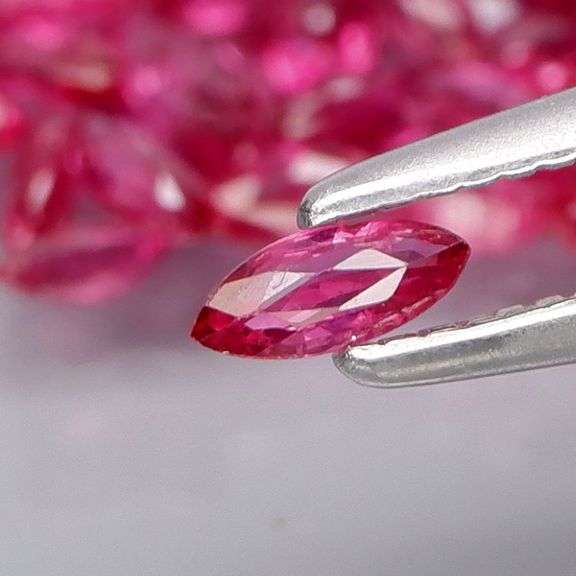 Amazing 5.91ct marquise cut pure Ruby set